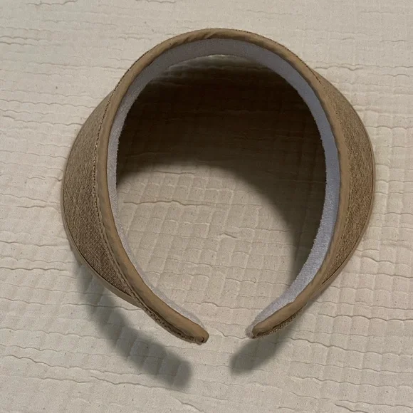 De La Heart Wide Brim Visor Sand New - Picture 6 of 6